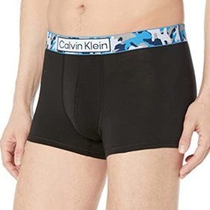 Calvin Klein Men's Reimagined Heritage Camo LTE Trunk Small NWT